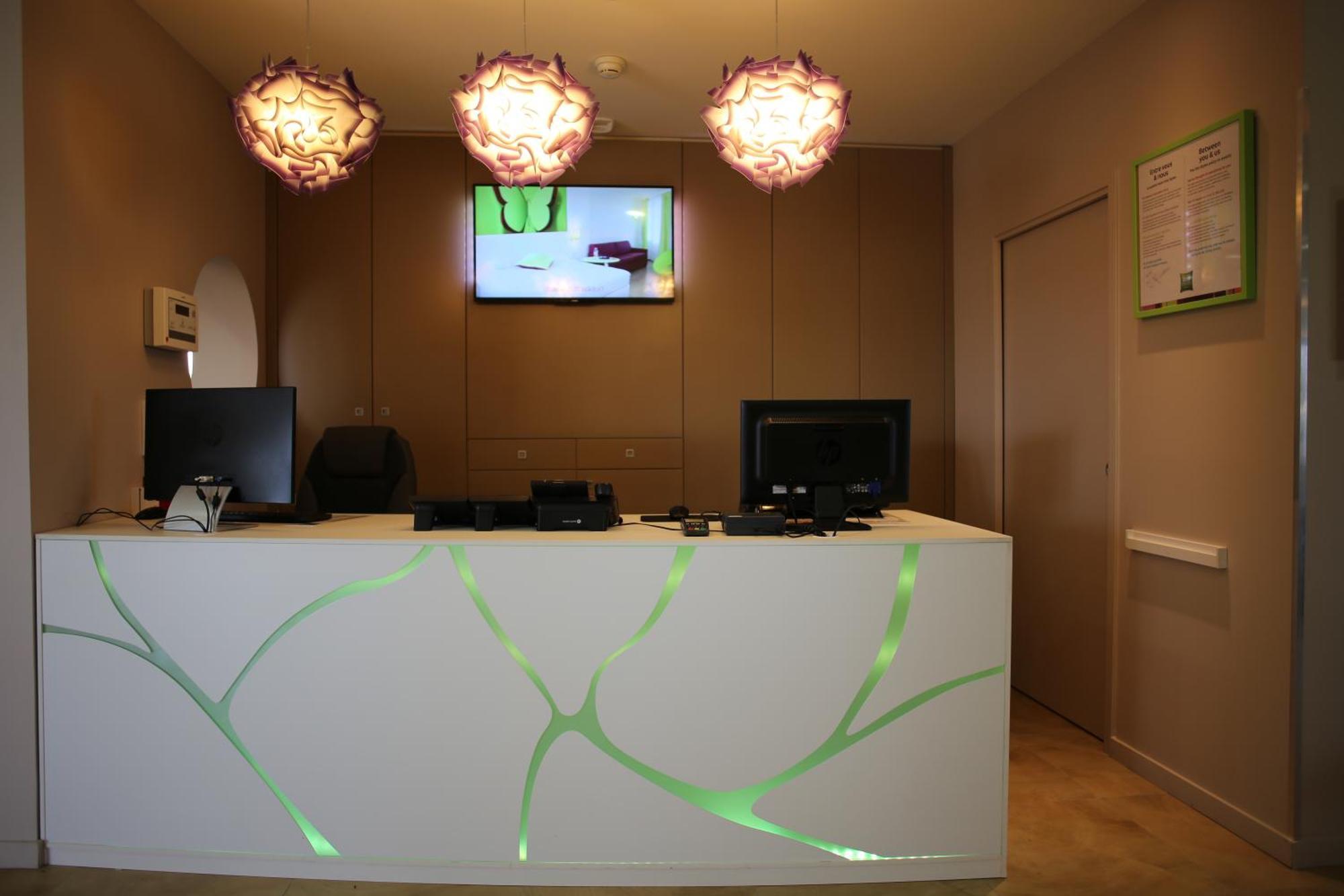 ibis styles Villeneuve Sur Lot Extérieur photo